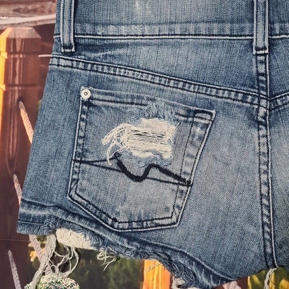 7 For all Mankind Distressed Shorts Size 26 - Picture 6 of 7